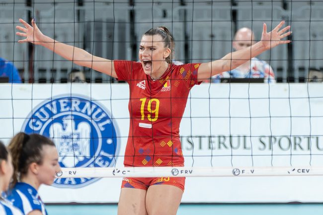 Adelina Ungureanu capitanul nationalei feminine de volei a Romaniei va fi operata la genunchi in urma accidentarii suferite in Liga Europeana