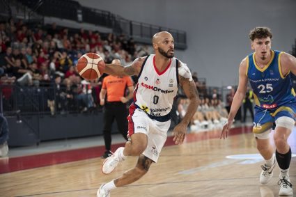 CSM Oradea, vicecampioana României la baschet masculin, îl reține pe Kris Richard pentru sezonul următor.