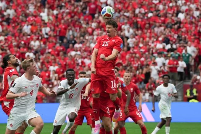 Canada pierde primul loc in grupa dupa infrangerea cu Elvetia si va concura in optimile Cupei Mondiale la Los Angeles