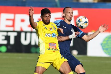 Corvinul Hunedoara nou promovata in Superliga il achizitioneaza pe atacantul peruan Renato Espinosa