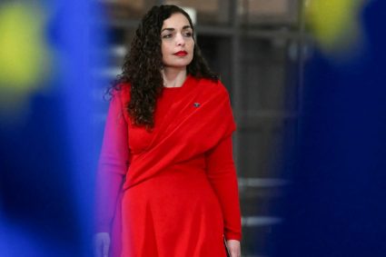 Drumul Kosovo către NATO și UE, în pericol din cauza alegerilor de duminică, avertizează fostul președinte.