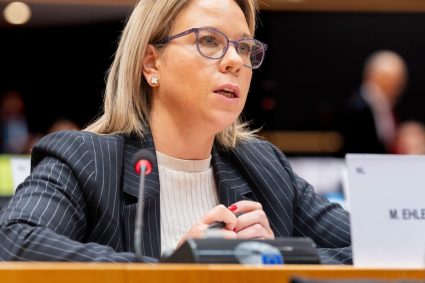 Femeia care sprijină extrema dreaptă a Europei în intrarea în Bruxelles