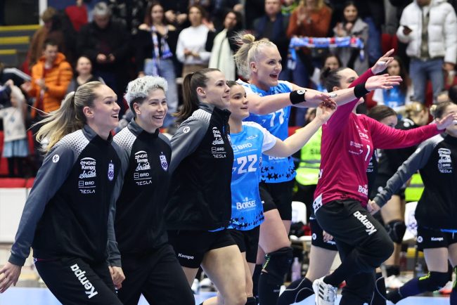 Gloria Bistrita CSM Bucuresti si Dinamo Bucuresti isi vor cunoaste vineri adversarele din Liga Campionilor la handbal