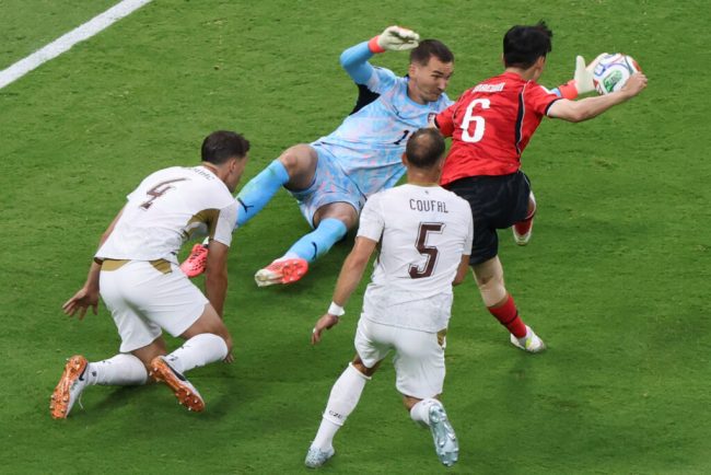 Iata cum functioneaza cartonaselor galbene si rosii la Cupa Mondiala 2026 se aduna