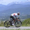 Isaac del Toro castiga etapa sef a Turului Auvergne Rhone Alpes principala competitie pregatitoare pentru Turul Frantei la ciclism in timp ce Tuckwell pastreaza conducerea in clasamentul general