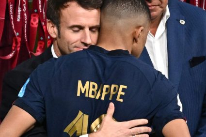 Macron își propune să își întărească moștenirea prin succesul Franței la Cupa Mondială