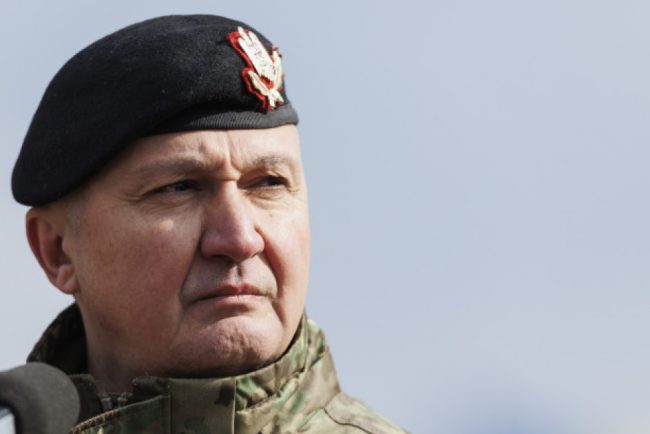 Seful Armatei Romane generalul Gheorghita Vlad a fost audiat de DNA intr un caz de coruptie