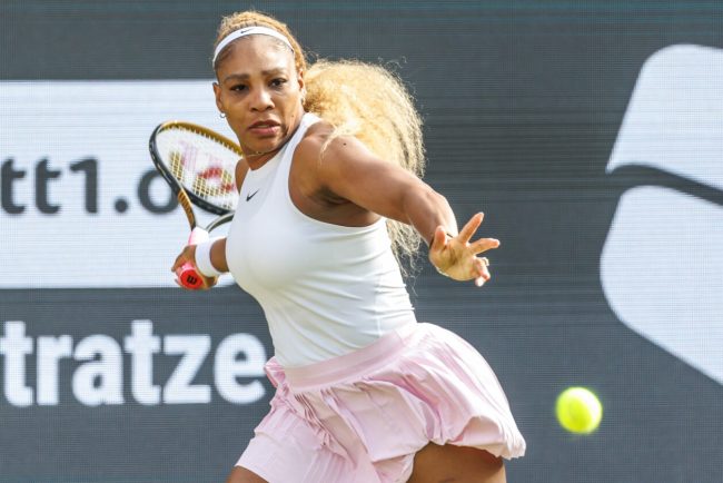 Serena Williams revine in proba de simplu la Wimbledon dupa aproape patru ani
