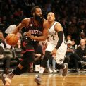 Starul NBA James Harden arestat in Houston pentru detinea ilegala a unei arme in vehicul