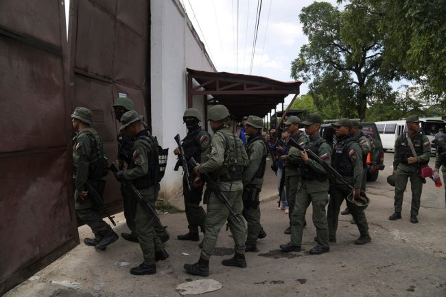 Statele Unite l au eliminat pe liderul Trenului de Aragua din Venezuela intr un atac militar declare Trump