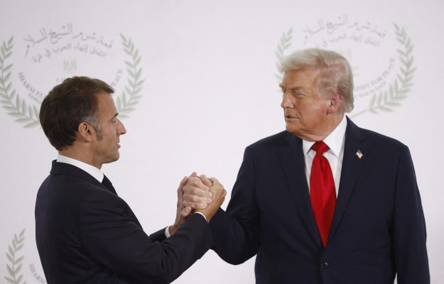 Trump va lua parte la o cina la Versailles dupa G7