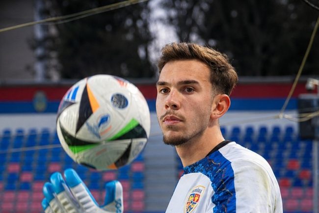 Universitatea Craiova anunta transferul goalkeeper ului Alexandru Maxim dupa promovarea cu FC Voluntari