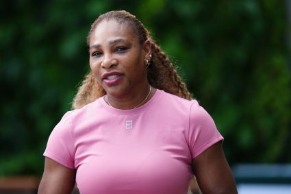 Adversară cu 24 de ani mai tânără pentru Serena Williams la Wimbledon, în urma revenirii sale în circuitul WTA. Sinner și Djokovic, pe aceeași parte a tabloului masculin.