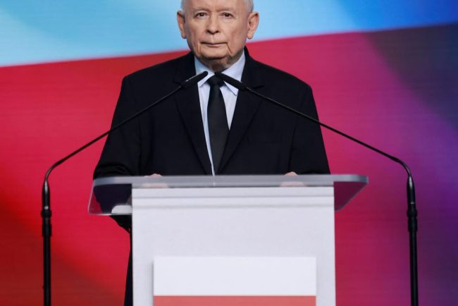 Atentie Bruxelles si Kiev conservatorii polonezi se orienteaza spre dreapta