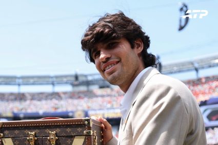 Carlos Alcaraz și-a șocat fanii cu noul său look la finala Cupei Mondiale. Însă un alt detaliu a stârnit agitație printre susținători.