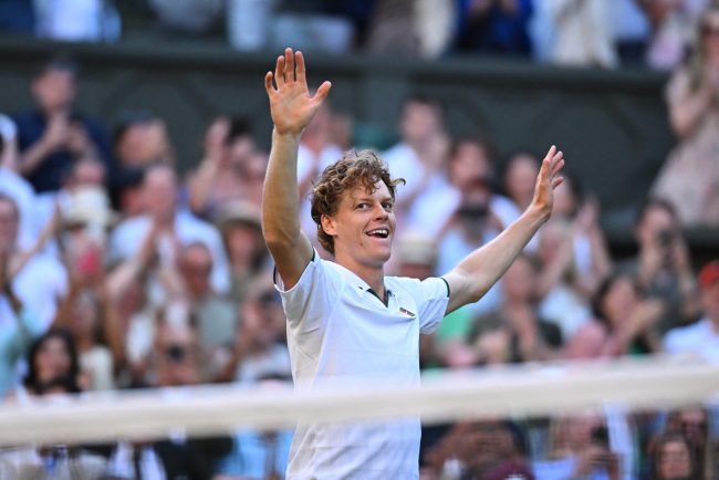 Clasamentul ATP Sinner ramane pe primul loc Alcaraz iese din Top 2 pentru prima data dupa un an si doua luni