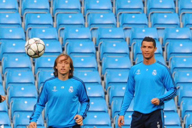 Cristiano Ronaldo si Luka Modric fata in fata intr un duel legendar la Cupa Mondiala