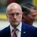 Decret regal pentru cenzurarea stirilor De ce amenintarile lui Trump privind licentele sunt diferite de data acesta