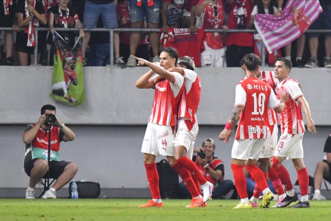 Doua meciuri deschid etapa a 3 a din Superliga de fotbal Dinamose confrunta cu Galatiul dupa prestatia de exceptie impotriva campioanei
