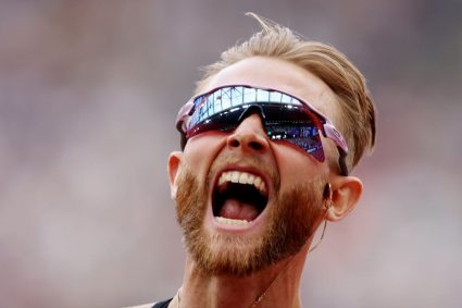 După 27 de ani, unul dintre cele mai vechi recorduri mondiale din atletism a fost înfruntat. Realizarea lui Josh Kerr.