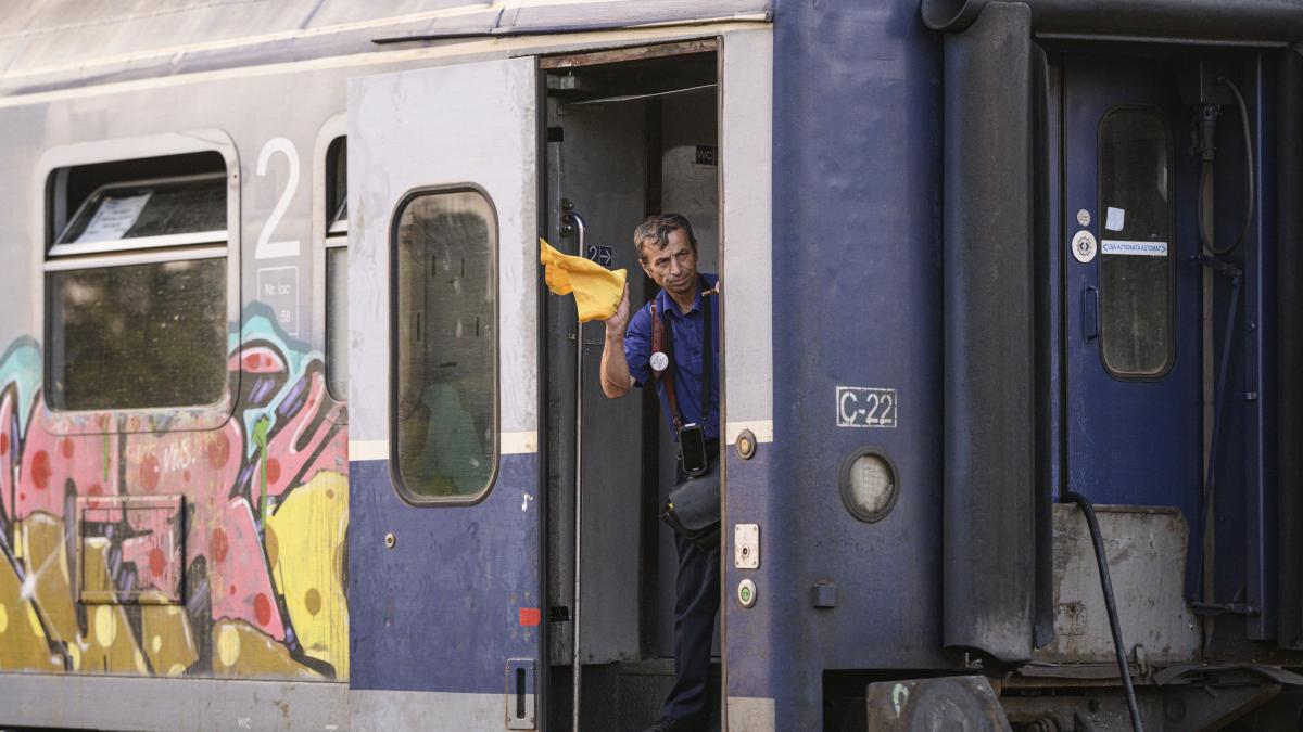 Miruta il convoaca pe seful CFR Calatori dupa reactiile pasagerilor 86 nu ar
