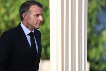 Partidul lui Macron îl dă în judecată pe Le Pen din cauza sloganului de campanie.