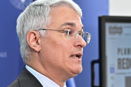 Pîslaru a declarat că va efectua controale săptămânale în centrele unde au fost relocate persoanele…