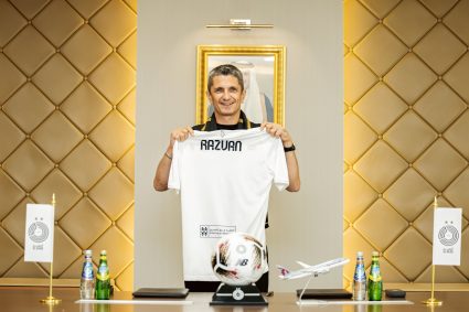 Răzvan Lucescu a semnat cu o nouă echipă după despărțirea de PAOK. Ce salariu va primi antrenorul român?