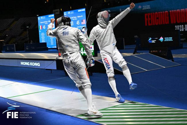 Romnia castiga medalia de bronz la proba masculina de sabie pe echipe la Campionatele Mondiale de Scrima