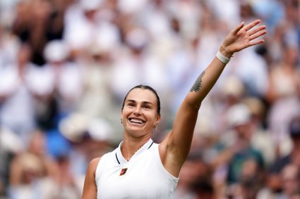 Sabalenka o învinge pe Ostapenko și o va întâlni pe Osaka în optimile de finală de la Wimbledon