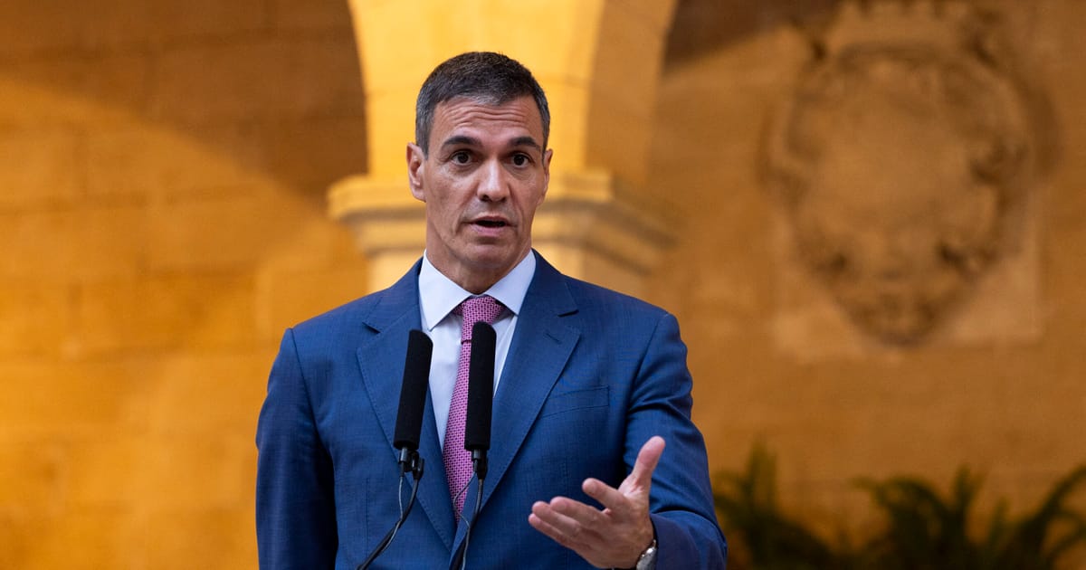 Sanchez trimite trupele in Ceuta din cauza haosului migratoriu