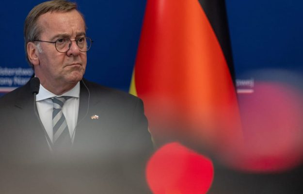 Seful apararii germane se opune cooperarii in ceea ce priveste informatiile cu AfD