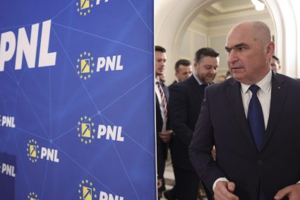Tabăra Bolojan a suferit o nouă înfrângere în fața taberei Thuma din PNL. Tribunalul București a suspendat…