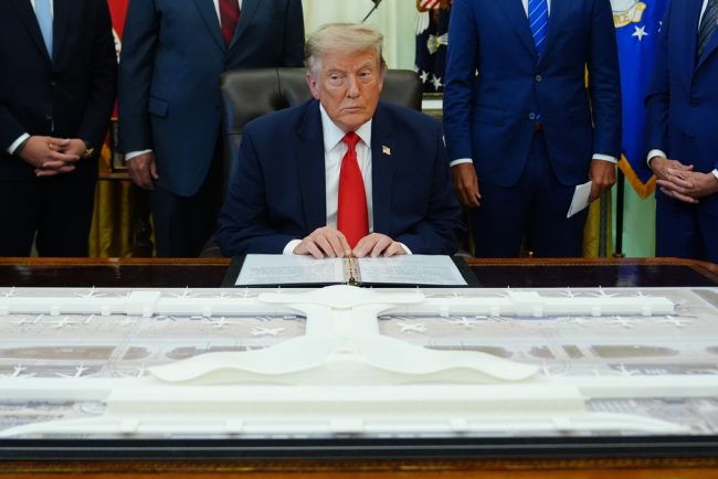 Trump anunta modernizarea aeroportului Dulles Vom transforma acest aeroport poate in cel mai bun