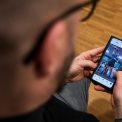 UE ametinta Instagram si Facebook cu sanciuni daca nu isi modifica designul adictiv