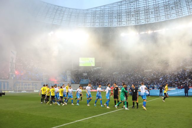 Universitatea Craiova arbitrata de o echipa de arbitri bosniaci in meciul tur al rundei intai din preliminariile Ligii Campionilor