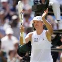 Wimbledon 2026 Iga Swiatek o invinge pe Pliskova si devine membra a unui club select in tenisul mondial