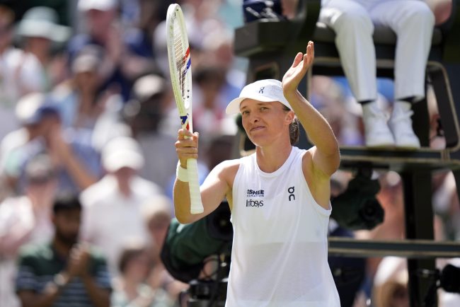 Wimbledon 2026 Iga Swiatek o invinge pe Pliskova si devine membra a unui club select in tenisul mondial
