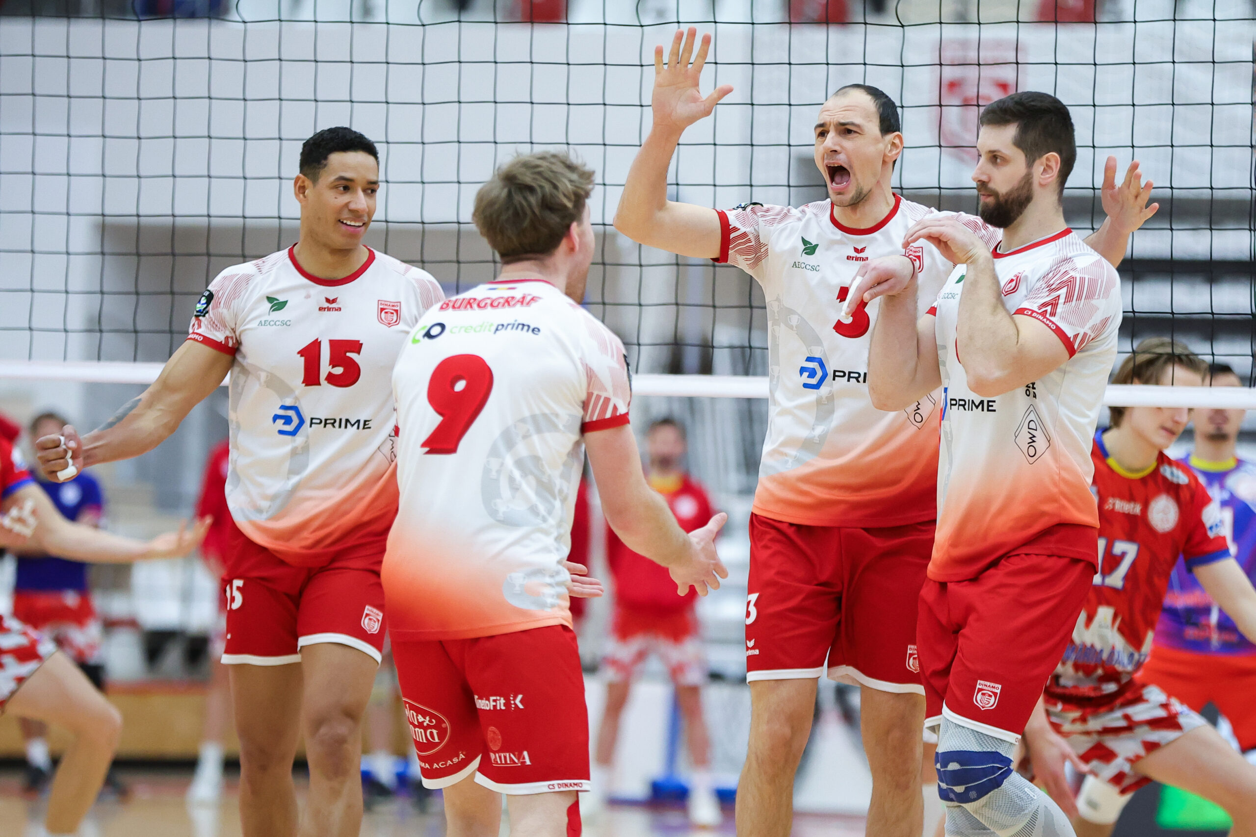 miercuri dinamo si cso voluntari isi vor afla adversarele din grupele ligii campionilor la volei