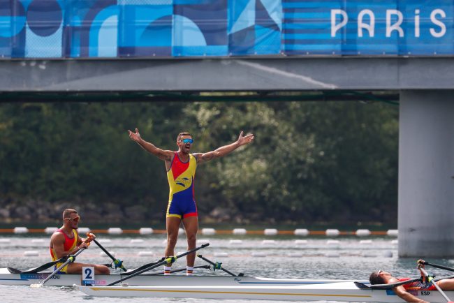 Cinci echipaje romanesti concureaza marti la Campionatele Mondiale de canotaj Cornea si Enache in sferturile de finala
