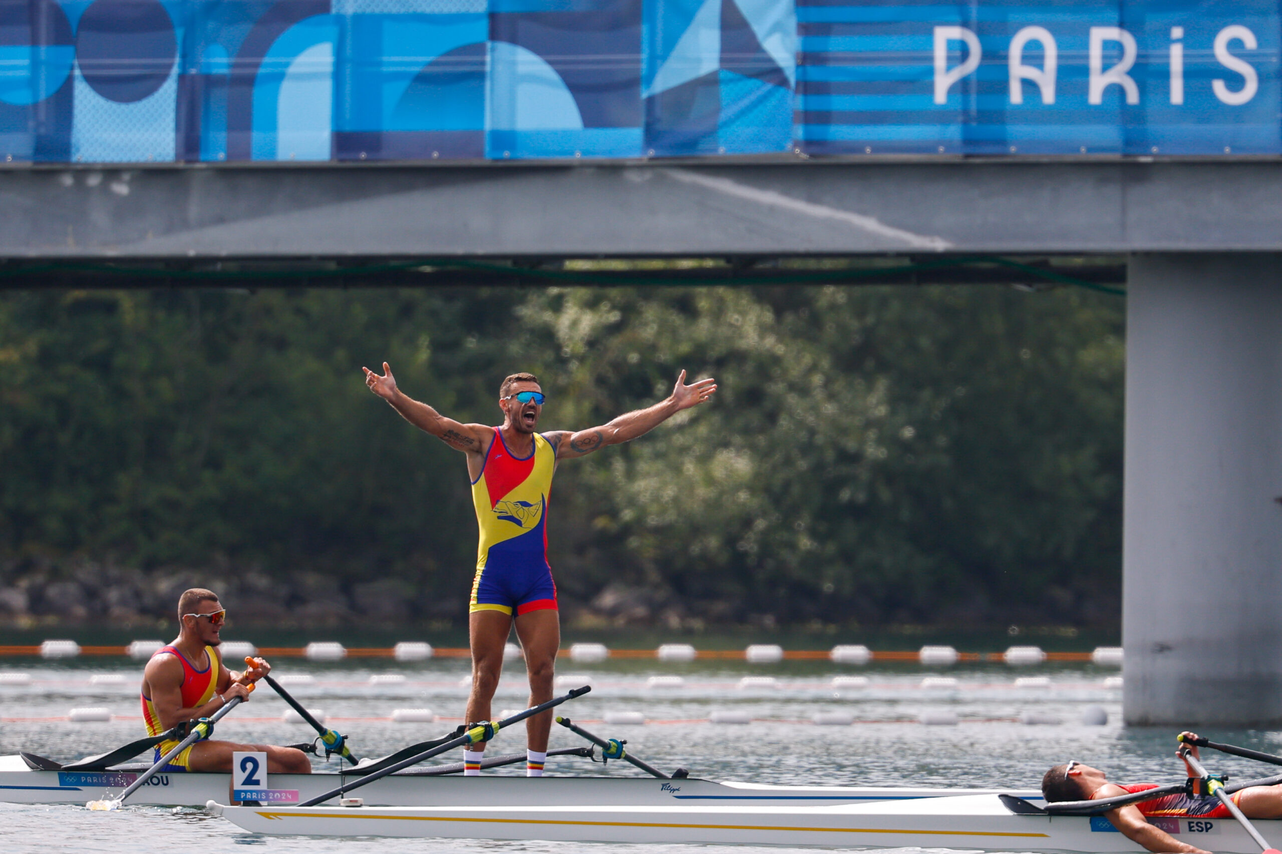 Cinci echipaje romanesti concureaza marti la Campionatele Mondiale de canotaj Cornea si Enache in sferturile de finala