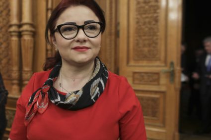 Cristina Trăilă, membră a PNL, audiată la DNA Iași. A fost inculpată în cazul lui Fănel Bogoș…
