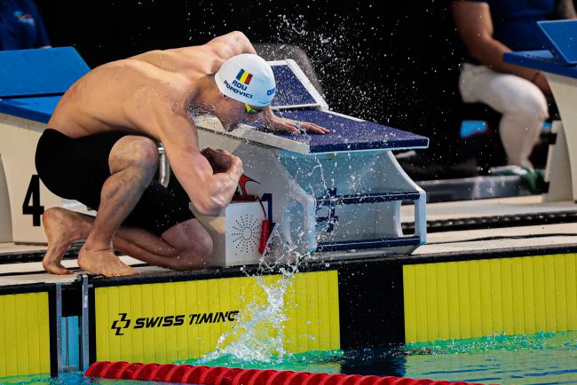 David Popovici s a calificat in semifinale la 200 m liber la Campionatul European de la Paris obtinand al patrulea timp din serii