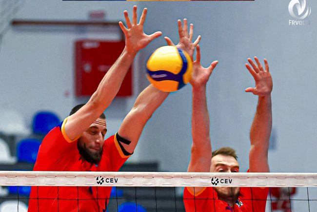 Echipa nationala masculina de volei a Romaniei a fost invinsa de Grecia in primul meci amical de la Athena