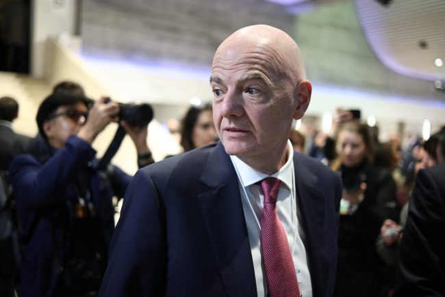 FIFA lanseaza o Cupa Mondiala inedita 211 tari si peste 4000 de copii Romania se afla printre invitati