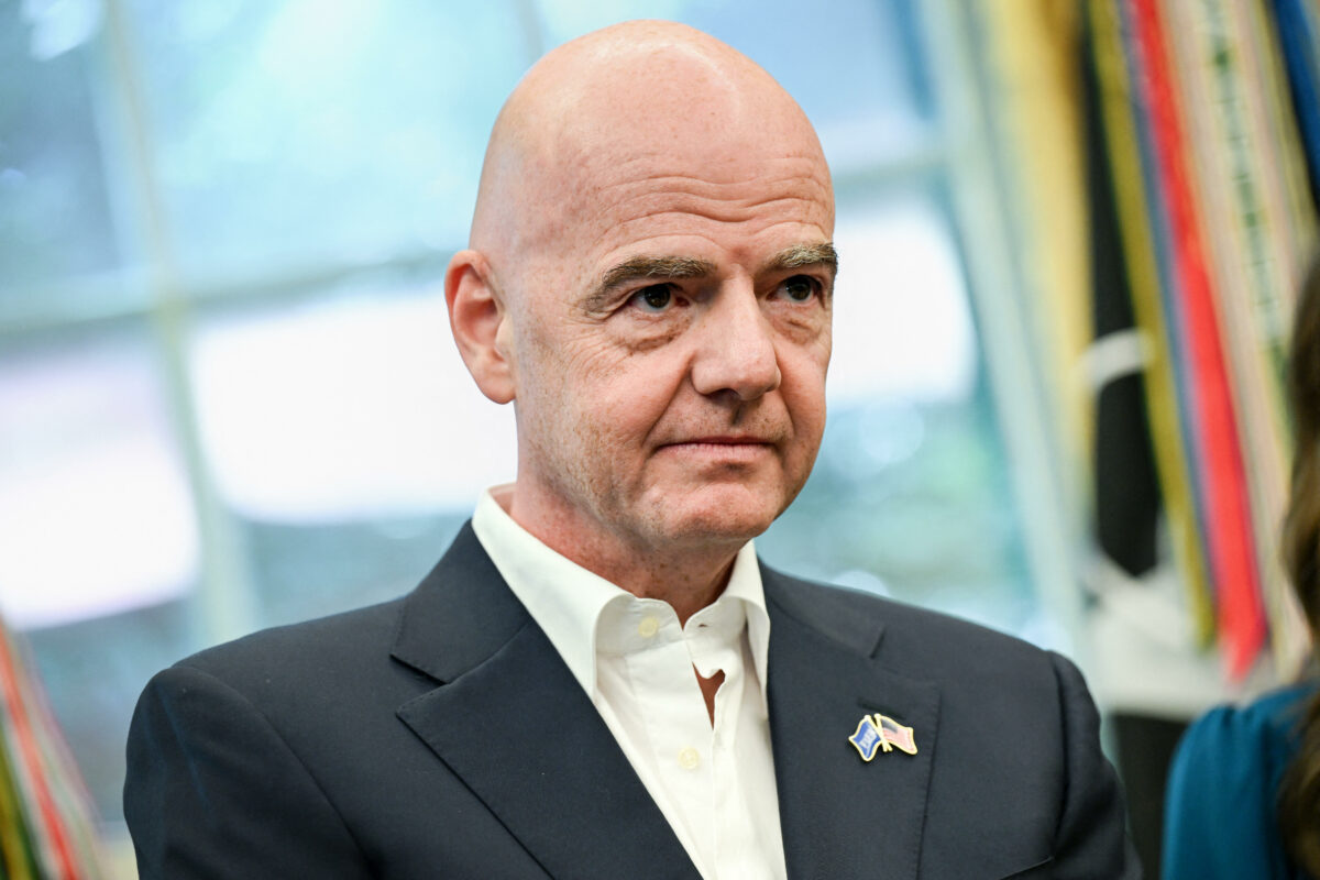 Foste mari vedete ale fotbalului argentinian isi exprimam sprijinul pentru Gianni Infantino inainte de alegerile FIFA