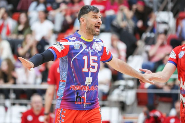 Liviu Cristudor unul dintre jucatorii reprezentativi ai voleiului din Galati ramane la CSM Arcada pentru inca un sezon