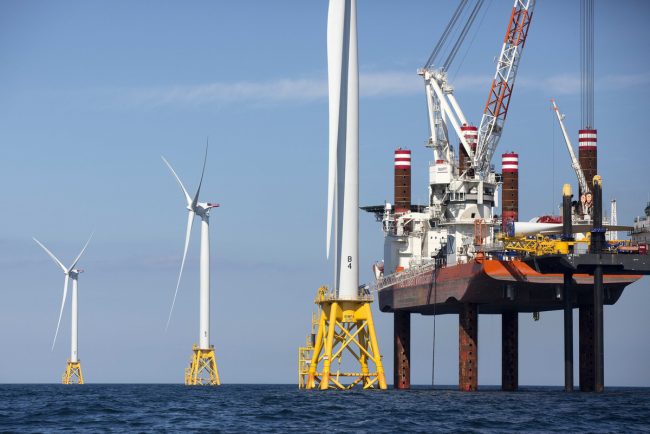 Ne vor judeca California ameninta cu actiuni legale impotriva reducerilor lui Trump pentru turbinele eoliene offshore