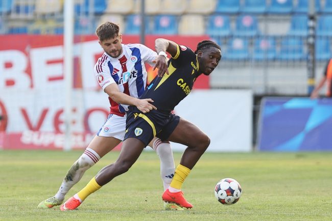 Petrolul a invins Otelul cu 1 0 intr un meci marcat de doua penalty uri si un cartonas rosu