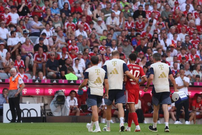Probleme de sanatate pentru Jamal Musiala Fotbalistul de la Bayern s a prabusit de doua ori pe terren in doar patru zile
